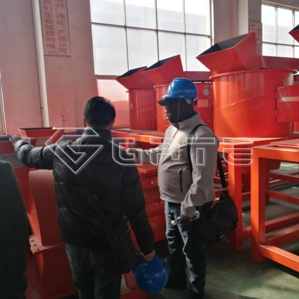 Welcome Canada clients visit us to buy organic fertilzer machine Manfacturer