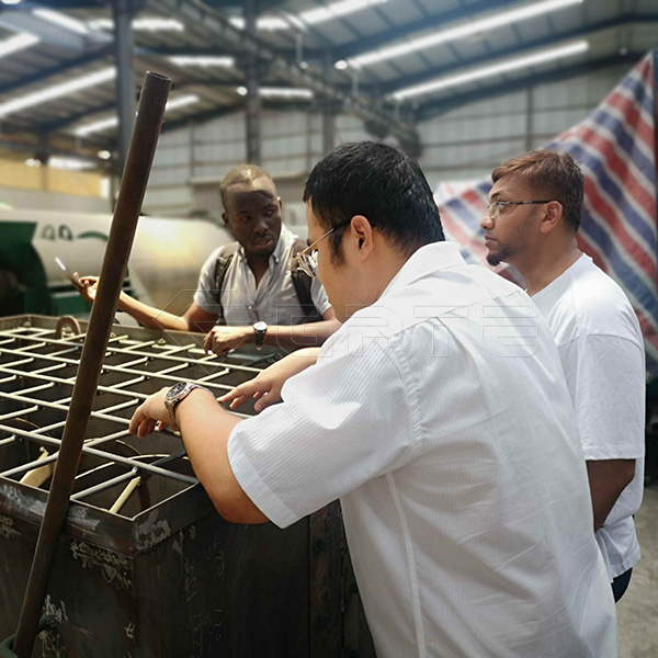 Indian customer visit GATE factory for organic fertilizer horizontal mixer Manfacturer