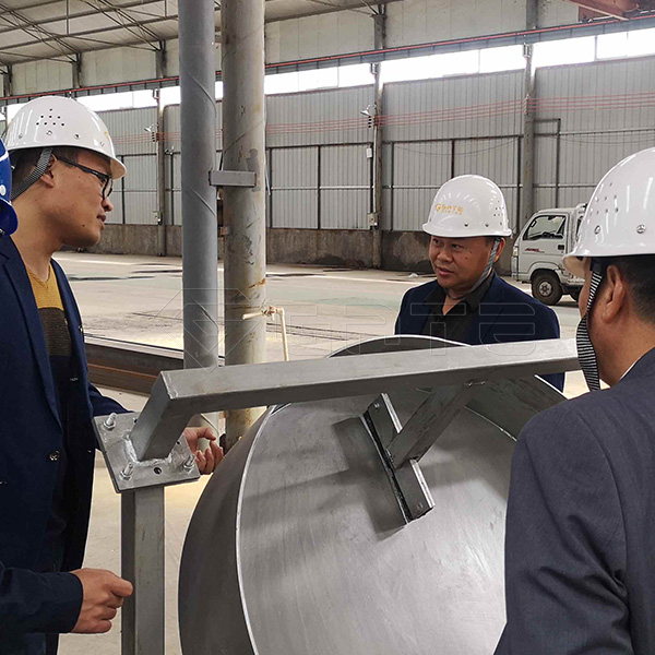 Egyptian customer visited GATE factory for Organic Fertilizer Pan/ Disc Granulator Manfacturer