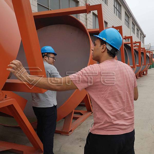 Egyptian customer visited GATE factory for Organic Fertilizer Pan/ Disc Granulator Manfacturer